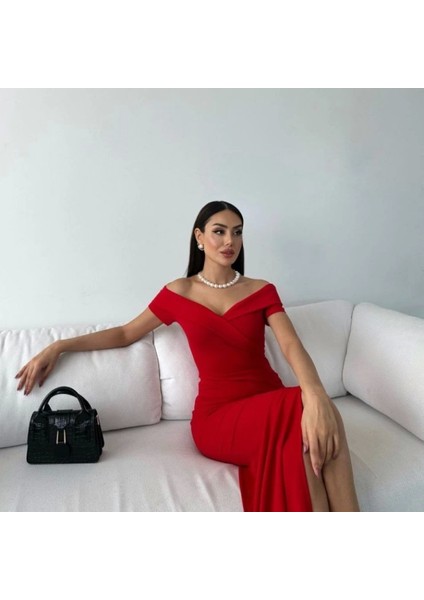 Kadın Dalgıç Kumaş Kayık Yaka ve Dekolte Detaylı Elbise fiyatları