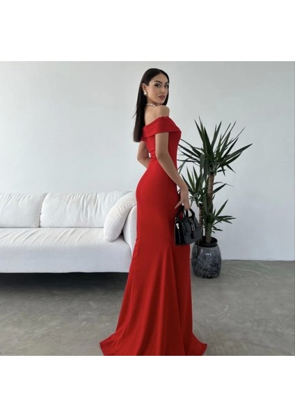 Kadın Dalgıç Kumaş Kayık Yaka ve Dekolte Detaylı Elbise indirimleri