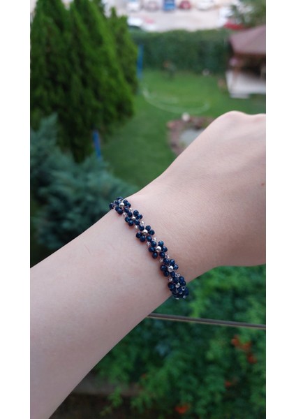Bloom Serisi – Midnight Navy Boncuklu Çiçek Bileklik