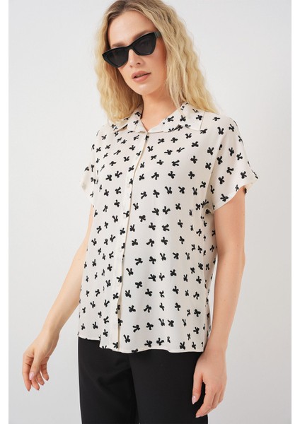 Kadın BDART Düğmeli Kapama Detaylı Baskılı Gömlek Krem Doğal modelleri