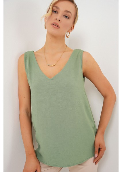 Kadın BDART Dokulu V Yaka Kolsuz Bluz Green modelleri