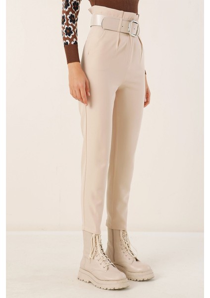 Kadın BDART Fiyonk Detaylı, Bilek Uzunluğunda Düz Pantolon Krem Doğal modelleri