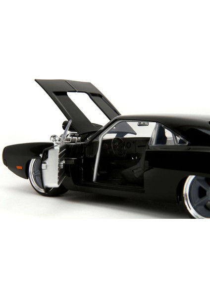 Hızlı ve Öfkeli 1970 Dodge F10 1:24 Model Araç, Detaylı ve Gerçekçi Tasarım fırsatları