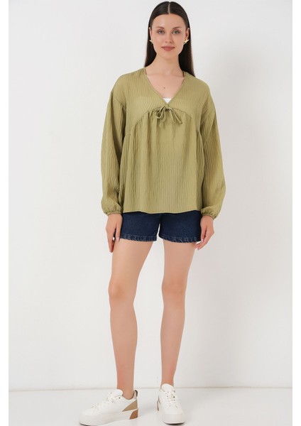 Kadın BDART Kemerli V Yaka Seersucker Bluz Green fiyatları