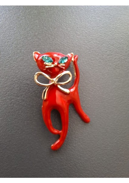 Kırmızı Kedi Broş Kadın Aksesuar