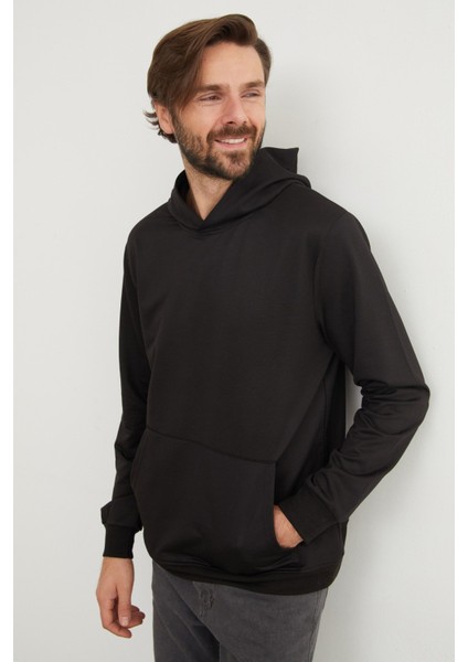 Kapüşonlu Kanguru Cepli Sweatshirt