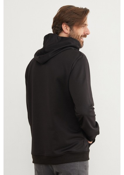 Kapüşonlu Kanguru Cepli Sweatshirt