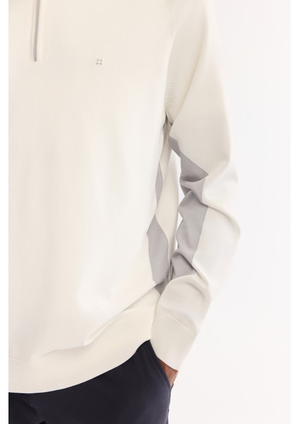 Erkek Ekru Dik Yaka Fermuarlı Rayon Tüylenmeyen Triko Regular Fit Kazak A52Y5020 fırsatları