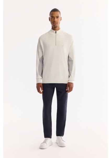 Erkek Ekru Dik Yaka Fermuarlı Rayon Tüylenmeyen Triko Regular Fit Kazak A52Y5020
