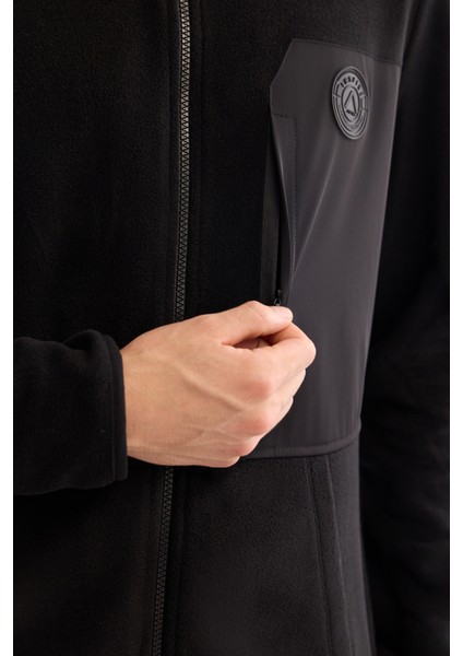 Erkek Siyah Dik Yaka Fermuarlı Soft Touch Polar Regular Fit Sweatshirt A52Y1207 fiyatları