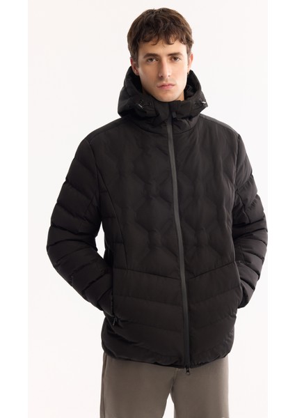 Erkek Siyah Kapüşonlu Su İtici Rüzgar Geçirmez -5°C Dayanıklı Şişme Regular Fit Mont A52Y6075 fiyatları