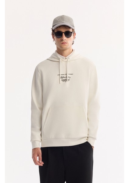 Erkek Ekru Kapüşonlu Pamuklu Bi-Stretch Baskılı Regular Fit Sweatshirt A52Y1211