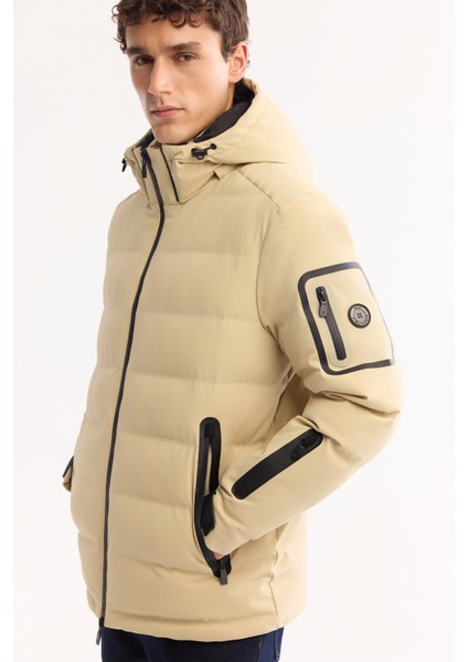 Erkek Bej Kapüşonlu Kaz Tüyü Su İtici Rüzgar Geçirmez -10 Dereceye Dayanıklı Şişme Regular Fit Mont A52Y6067