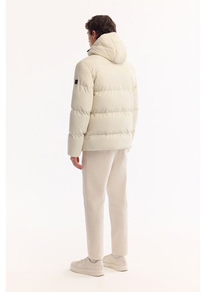 Erkek Ekru Kapüşonlu Rüzgar Geçirmez Şişme Comfort Fit Mont A52Y6054