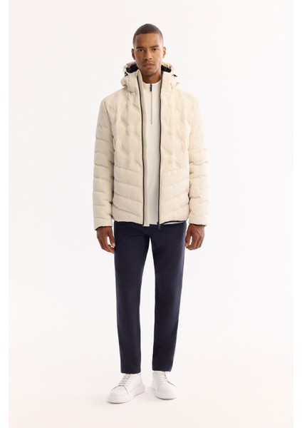 Erkek Kırık Beyaz Kapüşonlu Su İtici Rüzgar Geçirmez -5°C Dayanıklı Şişme Mont A52Y6075