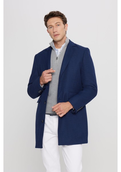 Standart Fit Normal Kesim Mono Yaka Armürlü Kapak Cepli Palto modelleri