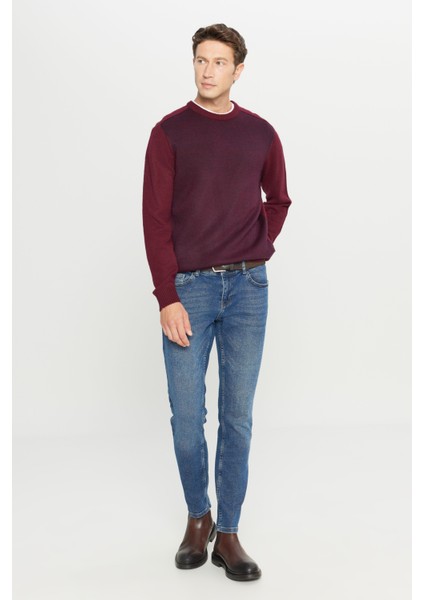 Standart Fit Normal Kesim Bisiklet Yaka Jakarlı Triko Kazak fiyatları