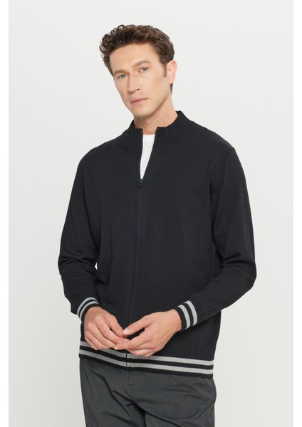 Pamuklu Standart Fit Normal Kesim Dik Yaka Triko Ceket