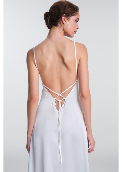 Kırık Beyaz Scarlett Dantelli V Yaka Balensiz Uzun Gecelik