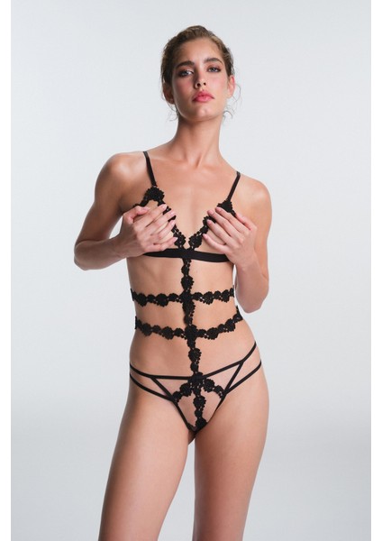Siyah Olea Cut Out Detaylı Balensiz Body
