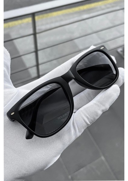 Wayfarer Klasik Mat Siyah Erkek Güneş Gözlüğü indirimleri