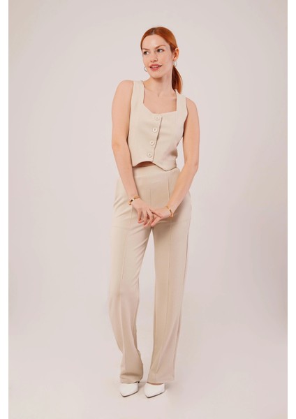 Kalın Askılı Düğmeli Yelek ve Pantolon Bej Takım fırsatları