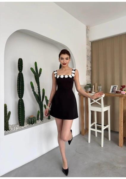 Alyosa Çiçek Detaylı Elbise fırsatları