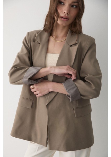 Kadın Çizgili Içi Astarlı Kol Detaylı Blazer Ceket indirimleri