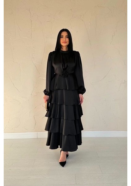 Siyah Saten Büzgülü Kat Kat Elbise