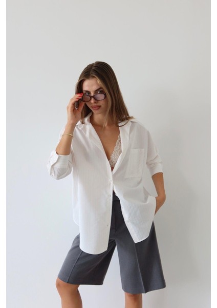 Kadın Gri Çizgili Düğmeli Cep Detaylı Çizgili Oversize Gömlek fiyatları