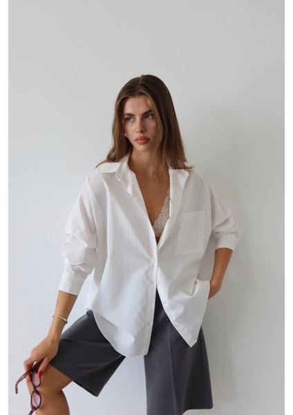 Kadın Gri Çizgili Düğmeli Cep Detaylı Çizgili Oversize Gömlek indirimleri