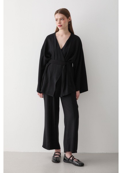 Kadın V Yaka Kuşak Detaylı Alt & Üst Takım modelleri