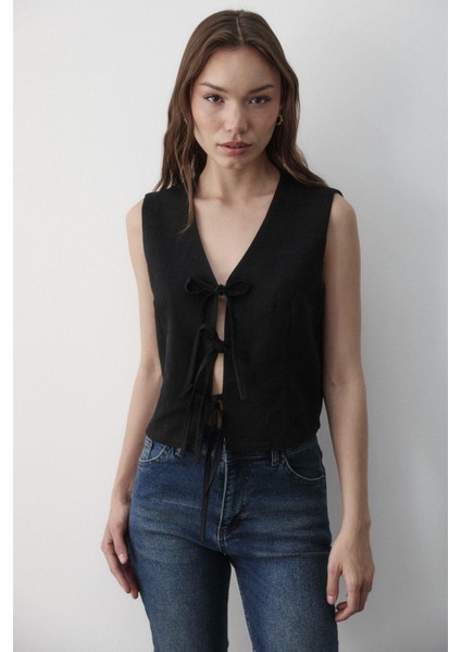 Kadın Bağlamalı Keten Yelek