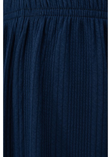 Kadın Pantolon Pamuklu Burgu Kumaş Beli Lastikli Saç Örgü Modelli Likralı Geniş Paça indirimleri