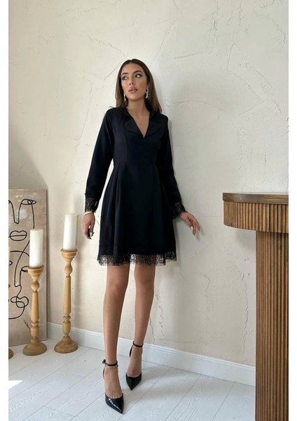 Siyah Dantel Detaylı Kruvaze Yaka Elbise fiyatları