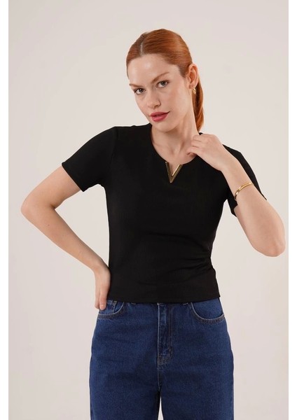 Kısa Kollu Yaka Detaylı Kaşkorse Siyah Bluz modelleri