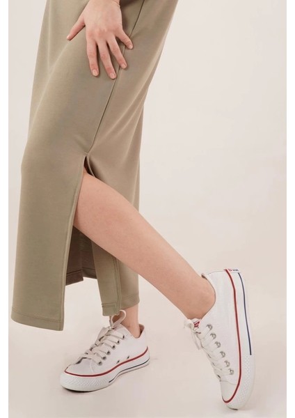 Yırtmaç Detaylı Kısa Kollu Salaş Maxi Yağ Yeşili Elbise fiyatları