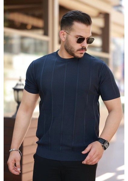 Erkek Desenli Çizgi Kabartmalı Kısa Kollu Tişört