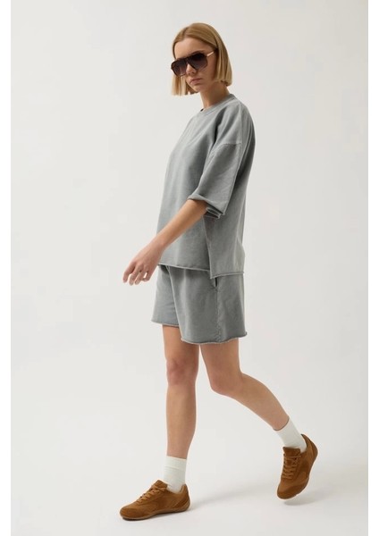 Oversize Lazer Kesim Bisiklet Yaka T-Shirt fırsatları