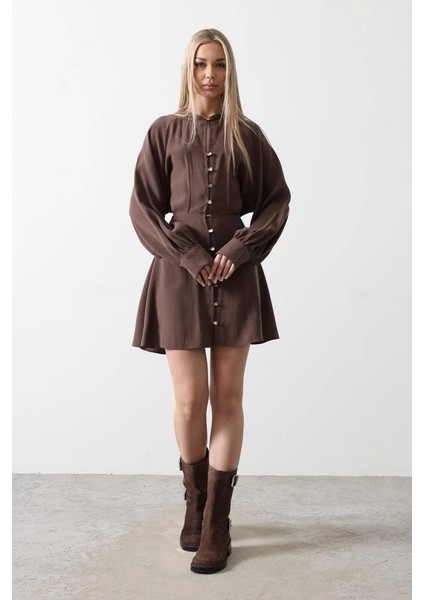 Gold Rengi Düğme Detaylı Elbise - Kahve