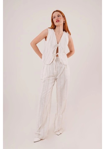 Ön Bağlama Detaylı Yelek ve Pantolon Ekru Çizgili Ikili Takım