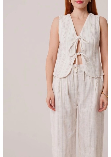 Ön Bağlama Detaylı Yelek ve Pantolon Ekru Çizgili Ikili Takım modelleri