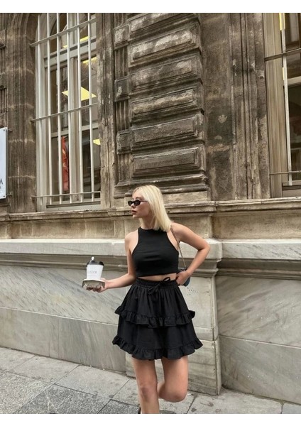 Bel Lastikli Kat Fırfır Detaylı Kısa Etek - Siyah