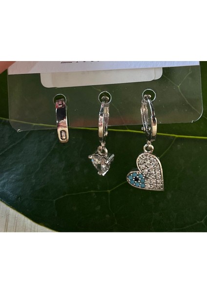 Gümüş Renk Lüks Gösterişli Kalp Figürlü Küpe