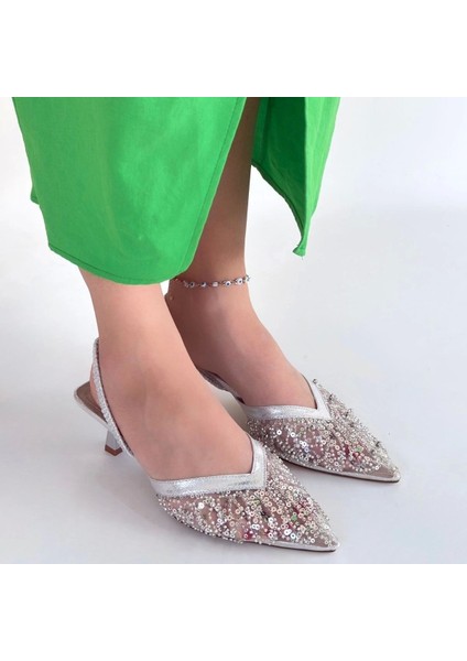Toyi Gümüş Saten Topuklu Ayakkabı fırsatları