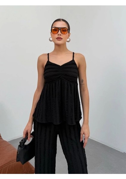 Kadın Siyah Dokulu Askılı Üst ve Bol Paça Pantolon 2’li Takım fiyatları
