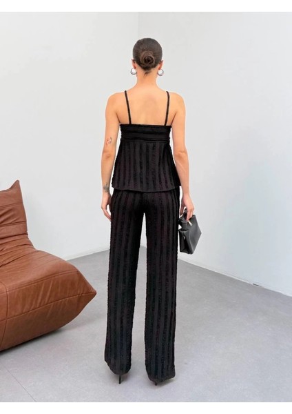 Kadın Siyah Dokulu Askılı Üst ve Bol Paça Pantolon 2’li Takım indirimleri