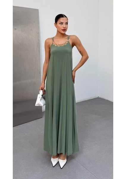 Kadın Omuz Askılı Kuş Gözü Zincir Detay Sandy Kumaş Maxi Boy Elbise fırsatları