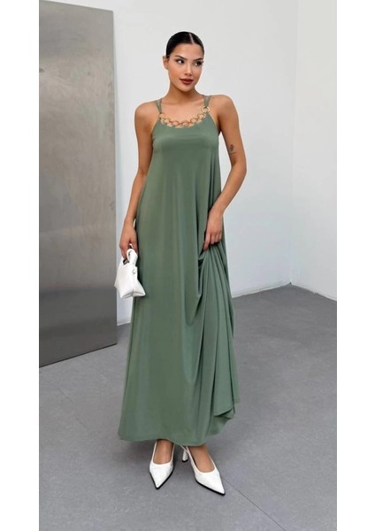 Kadın Omuz Askılı Kuş Gözü Zincir Detay Sandy Kumaş Maxi Boy Elbise indirimleri