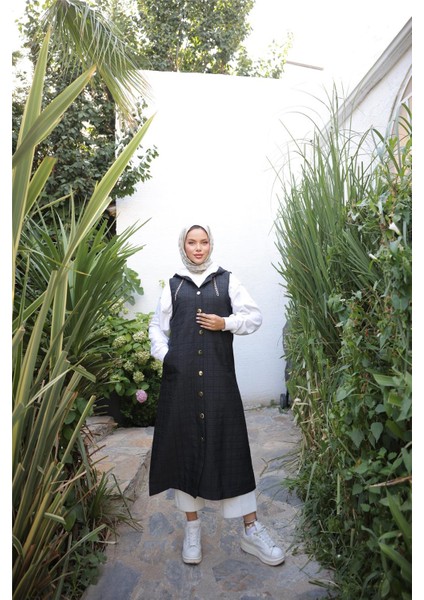 Kapşonlu Çıtçıtlı Kolsuz Cepli Uzun Kapitone Yelek - 71195.003 - Siyah fiyatları